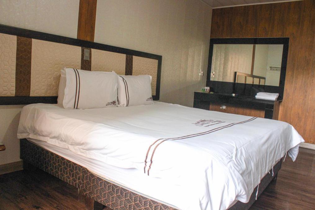 Hotel Castillo Resort Сан Хил Екстериор снимка